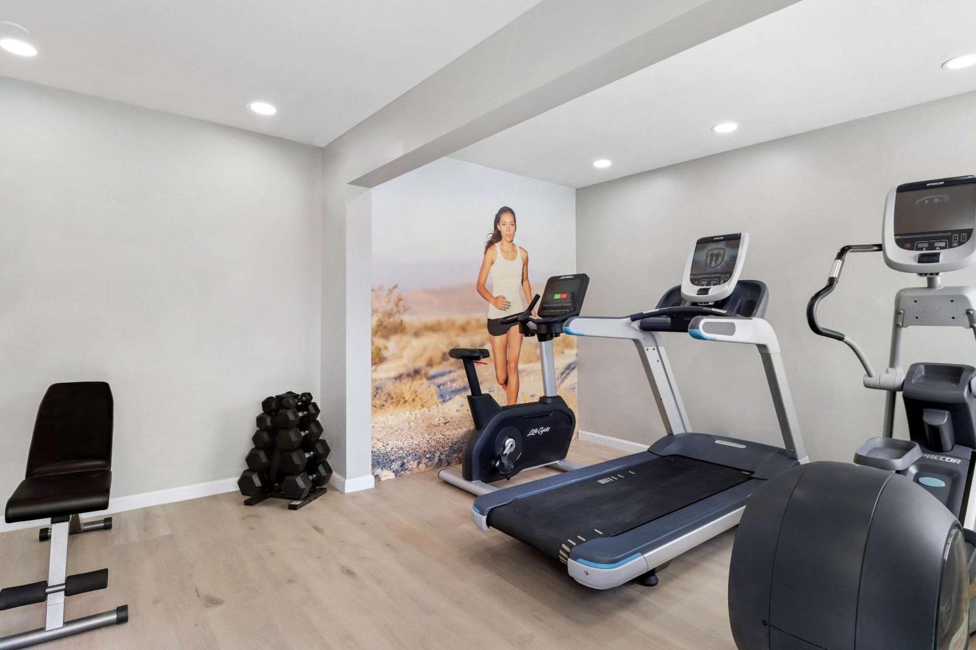 Clarion Pointe Ridgecrest Near China Lake Naval Station Экстерьер фото