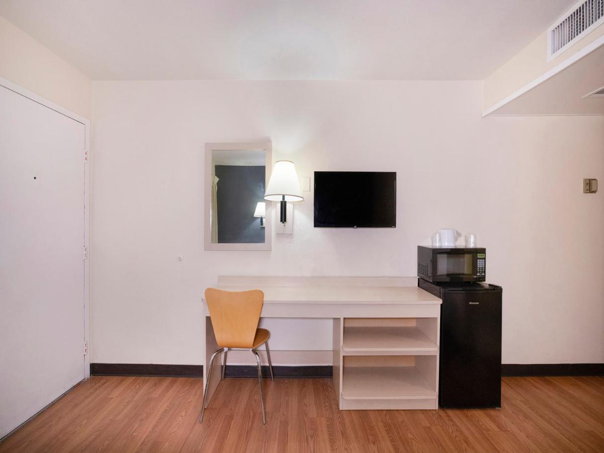 Clarion Pointe Ridgecrest Near China Lake Naval Station Экстерьер фото